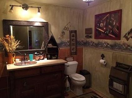 4th image of 1608 N Randall Ave
