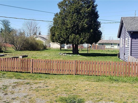 2nd image of 6430 S Wapato St