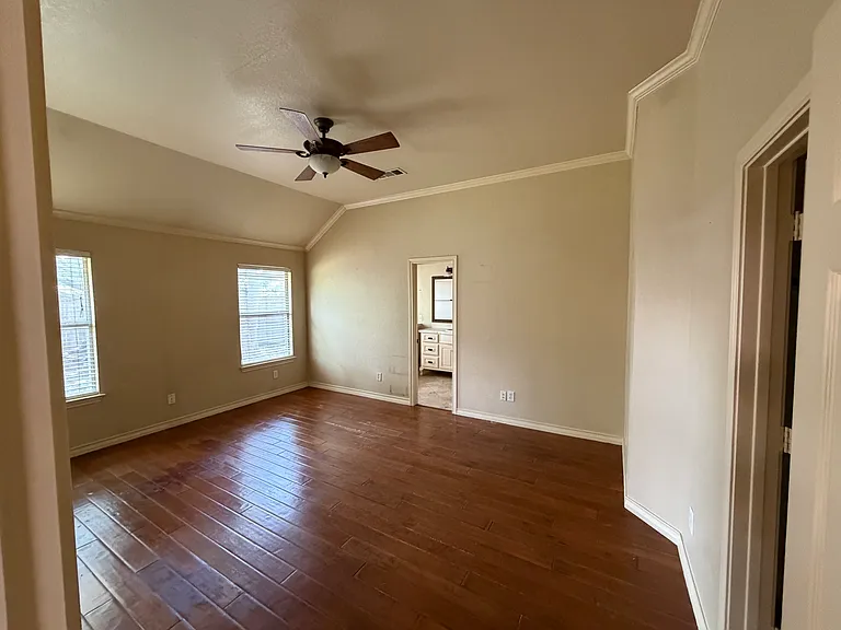 2905 Nandina St — Photo 8