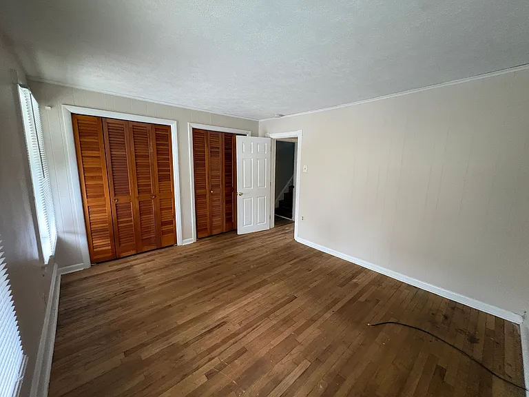 343 Charles St — Photo 14