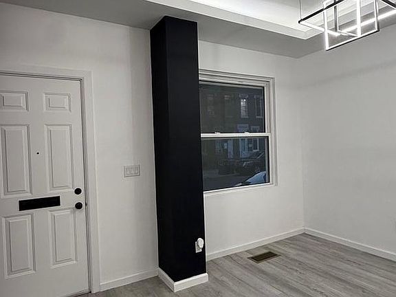 5th image of 207 N 10th St