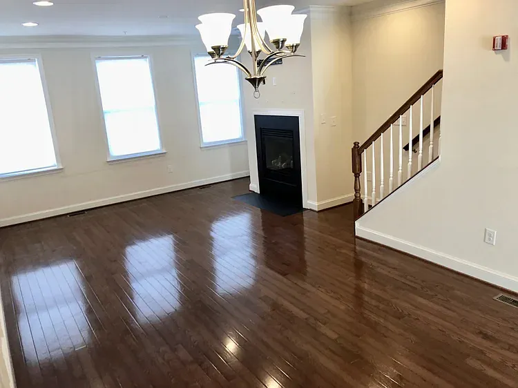 138 N Duncan St — Photo 8