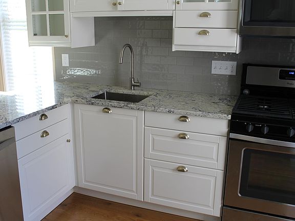 4th image of 1211 Tower Grove Ave Floor 2