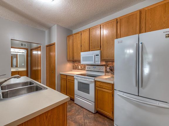 4th image of 2718 Mallard Dr