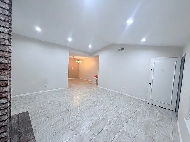 2051 Sycamore Ct — Photo 7