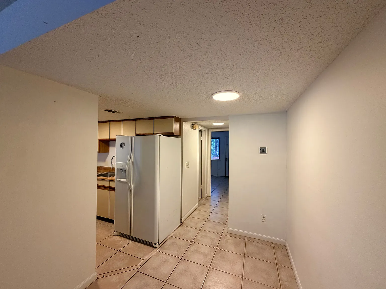 2 bed, 2.0 bath, 896 sqft, $1,200 — Photo 4