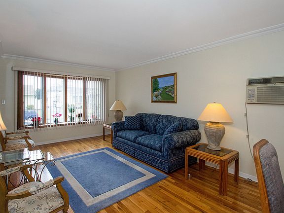 3rd image of 757 Anderson Ave