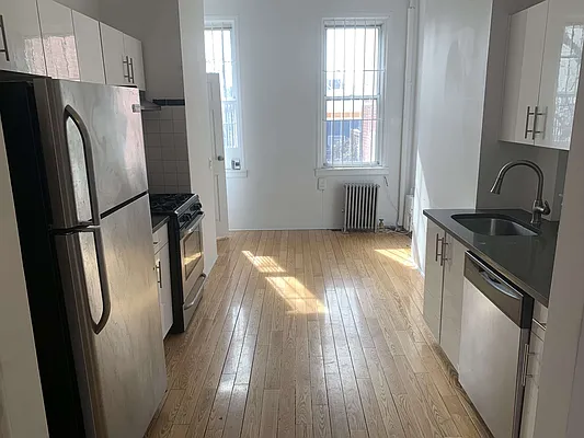 Rented by Flatiron Real Estate Advisors LLC | media 12