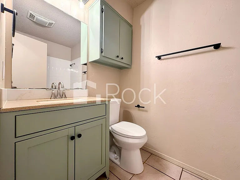 7024 Woodlake Dr — Photo 13