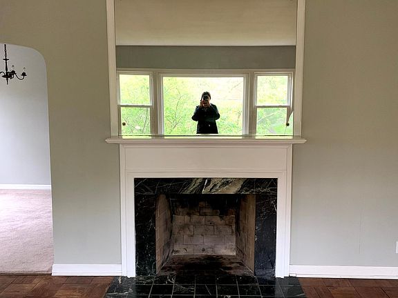 2nd image of 3603 Shaw Ave