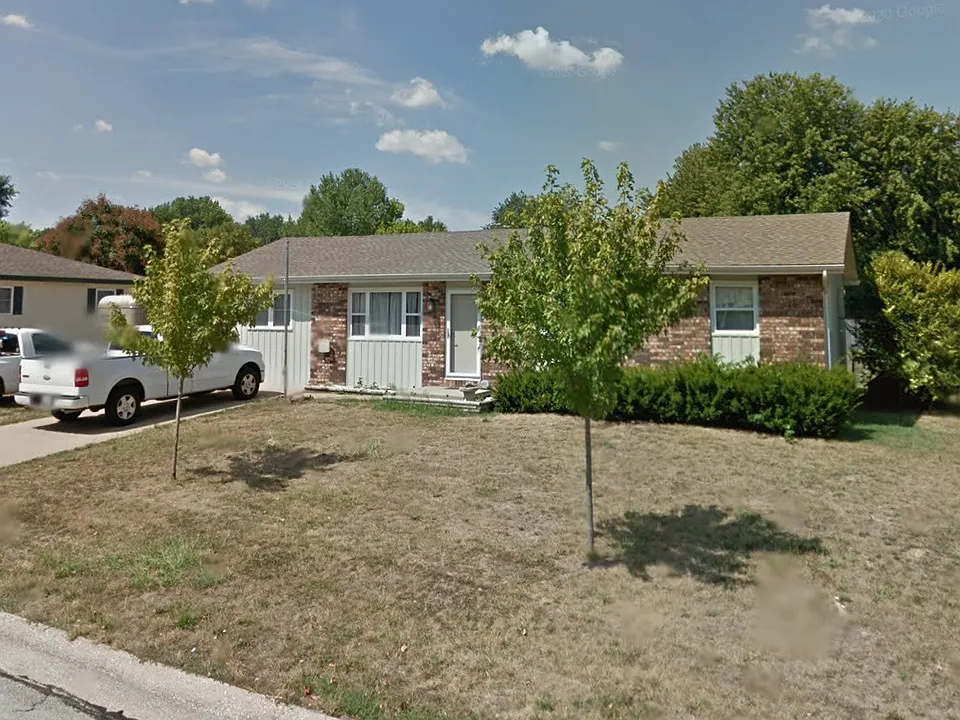 213 N Elmwood Ave