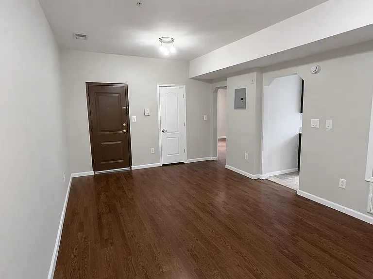74 Lenox Ave — Photo 9
