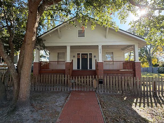 2nd image of 2840 Selma St