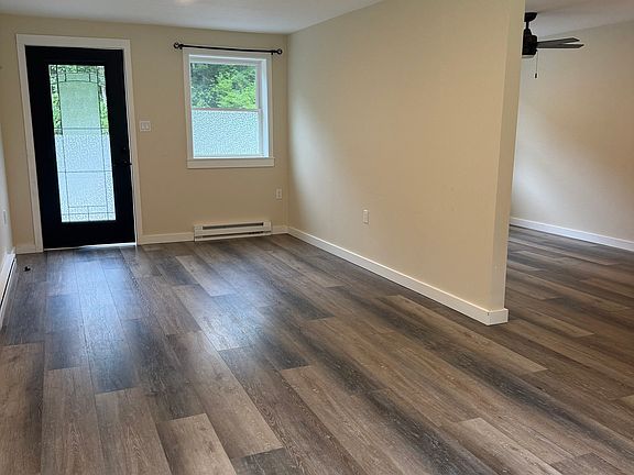 4th image of 274 Hanks Hill Rd