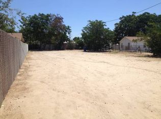 524 Sterling Rd, Bakersfield, CA 93306