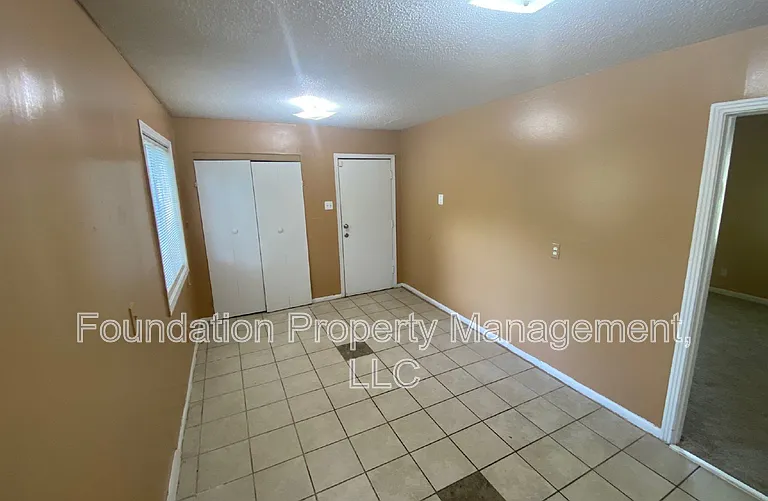 3425 Ladue St — Photo 7