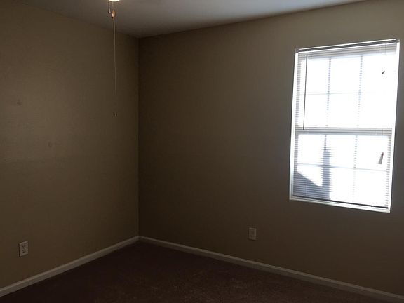 Master Bedroom w Half Bath