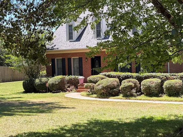 402 S Providence Rd, Waxhaw, NC 28173