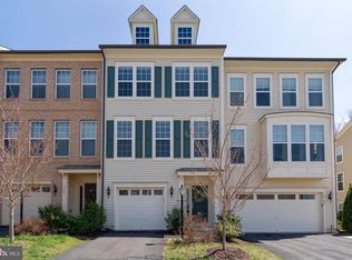 9143 Balaton Lake Ln, Bristow, VA 20136