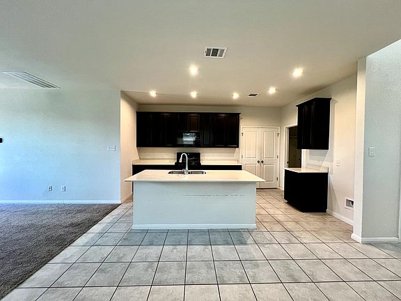 5th image of 11800 Pecangate Way
