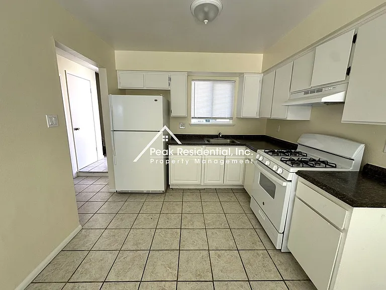 10262 Mills Station Rd — Photo 5