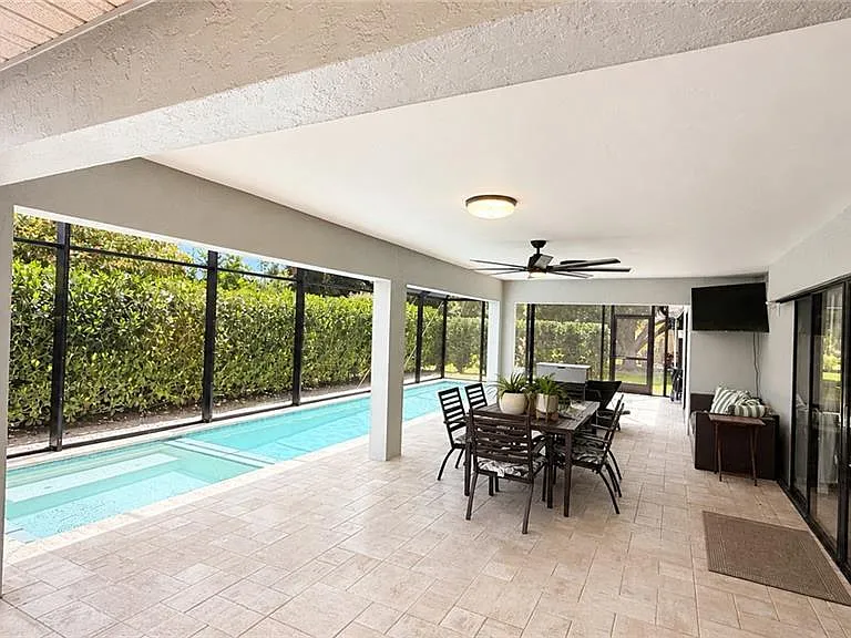 1089 Nottingham Dr — Photo 18
