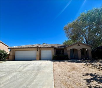 1742 Thomas Dr, Lancaster, CA, 93535