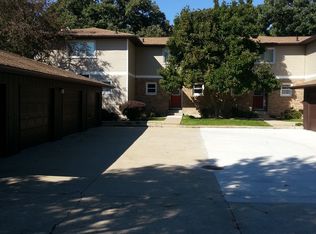 2124 Bicentennial Dr, Cedar Falls, IA 50613