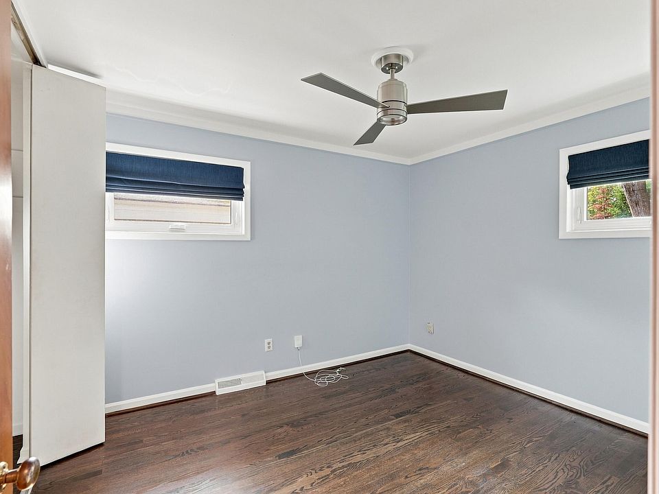 926 Woodlawn Ave, photo 22