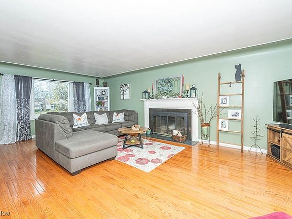 4th image of 184 Hilltop Blvd