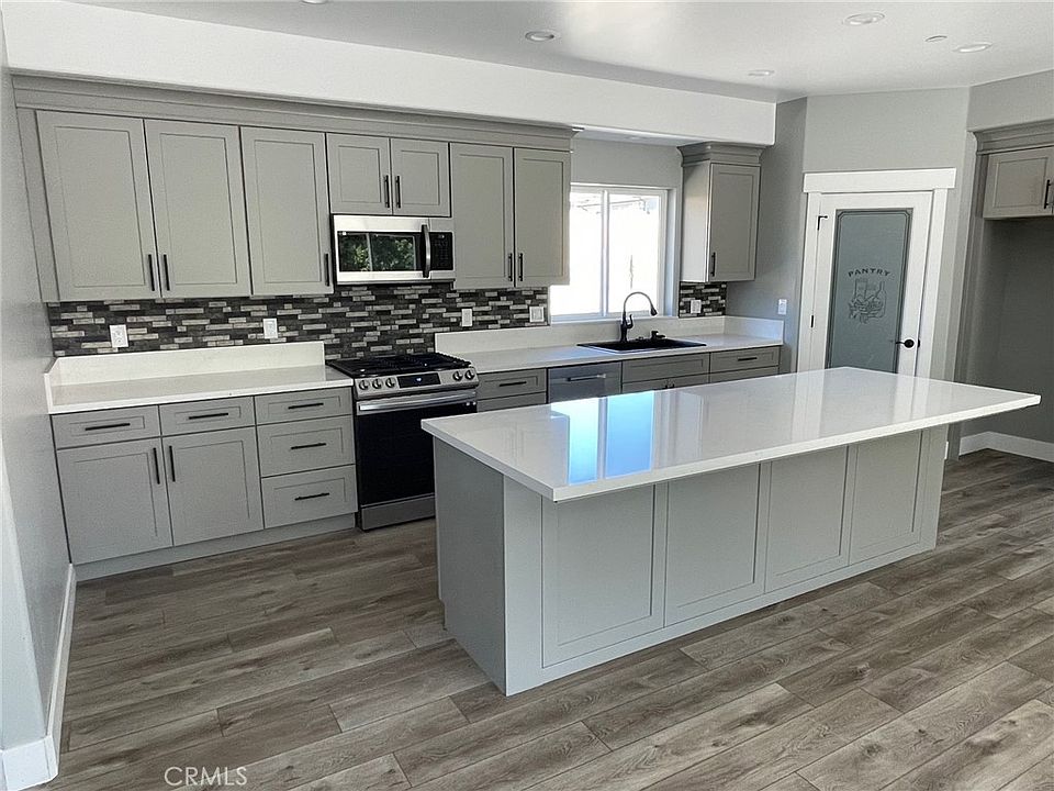 1st image of 3660 Lakeside Village Dr
