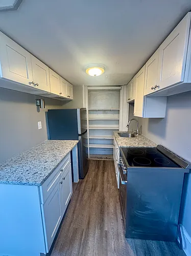 706 Saint Paul St #4 Photo 1