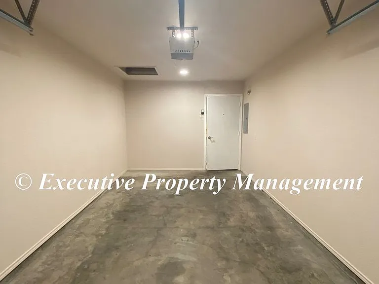 2921 Starlight Dr — Photo 14