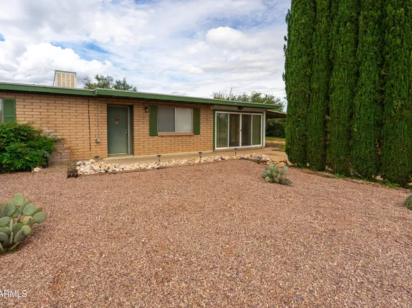 79 E Hawthorne Street, Huachuca City, AZ 85616