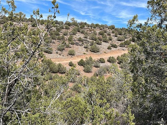 5th image of 30 N Lookout Canyon Rd