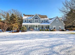 350 Kettle Pond Dr, South Kingstown, RI 02879