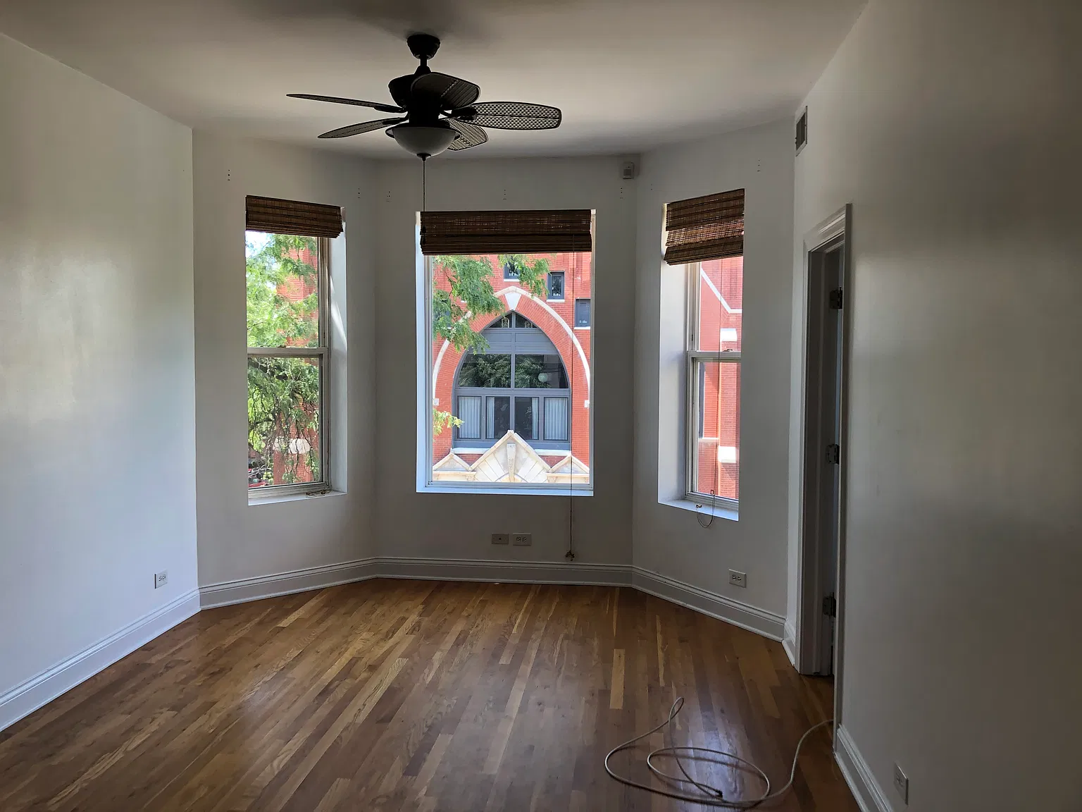 3 bed, $2,500 — Photo 2