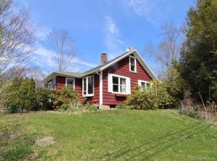 651 Phoenixville Rd, Chaplin, CT 06235