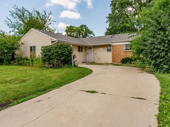 54 Cambridge Ln, Glendale Heights, IL 60139
