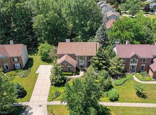 18520 Northrup Ln, Strongsville, OH