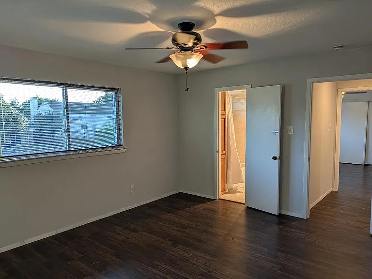 1041 Melissa Ln — Photo 13