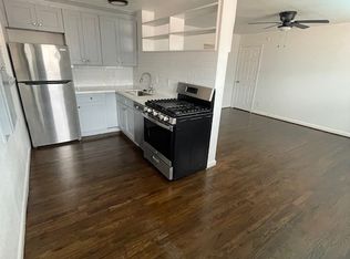 5102 Academy St APT 15, Houston, TX 77005