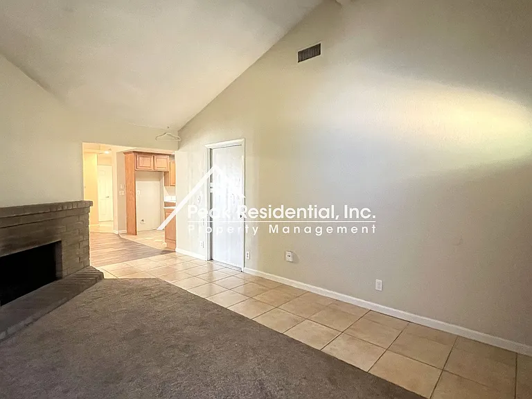 4978 Saddlerock Way — Photo 3