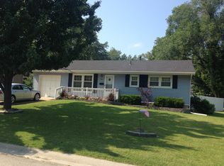 304 SE 7th Ter, Lees Summit, MO 64063