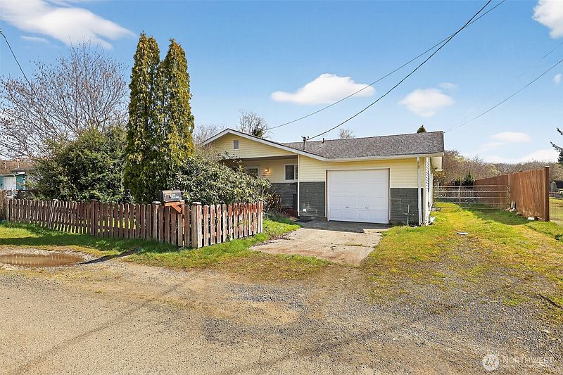 2nd image of 1010 Coolidge Road