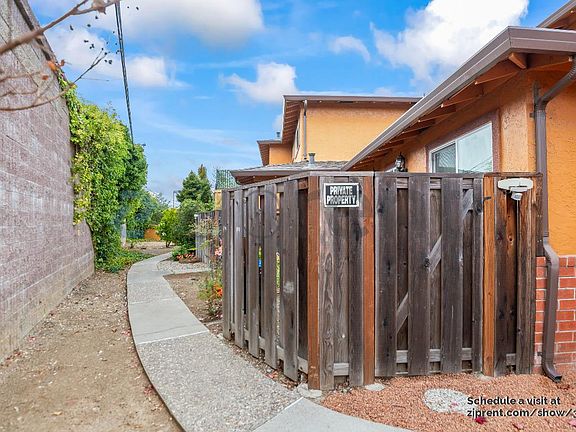 2nd image of 900 Teakwood Ct #3C