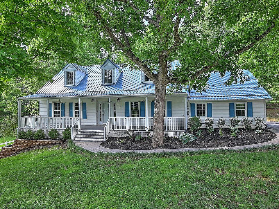 1st image of 133 McConnell St