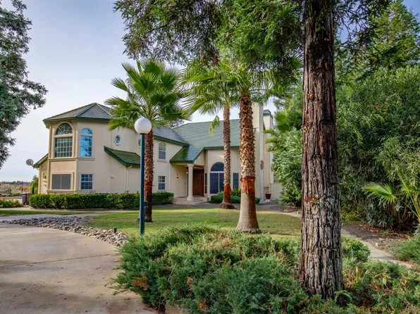 9901 Red Fox Dr, Oakdale, CA 95361