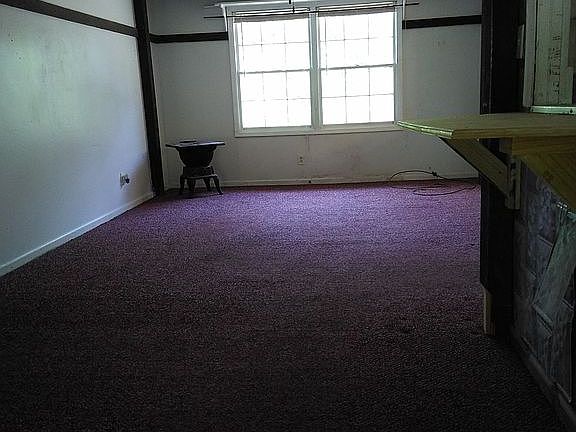4th image of 150 Eastview Dr
