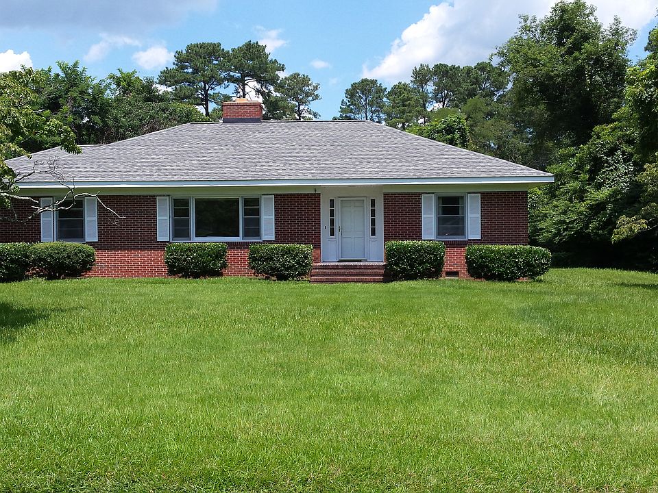 1st image of 332 Yorkshire Ln